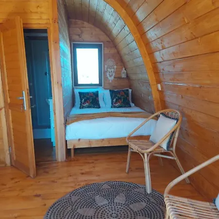 Moment's In Nature - Bangalows Wine & Tapas 民宿