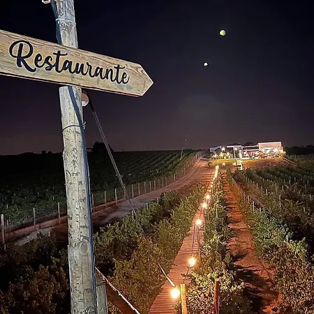 民宿 Moment's In Nature - Bangalows Wine & Tapas *